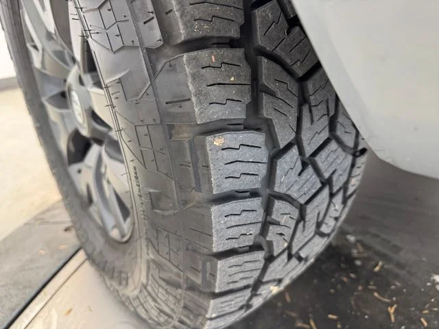 Used 2020 Cement Toyota SR5 image 10