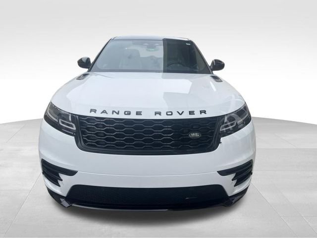 Used 2023 Fuji White Land Rover R-Dynamic S image 2