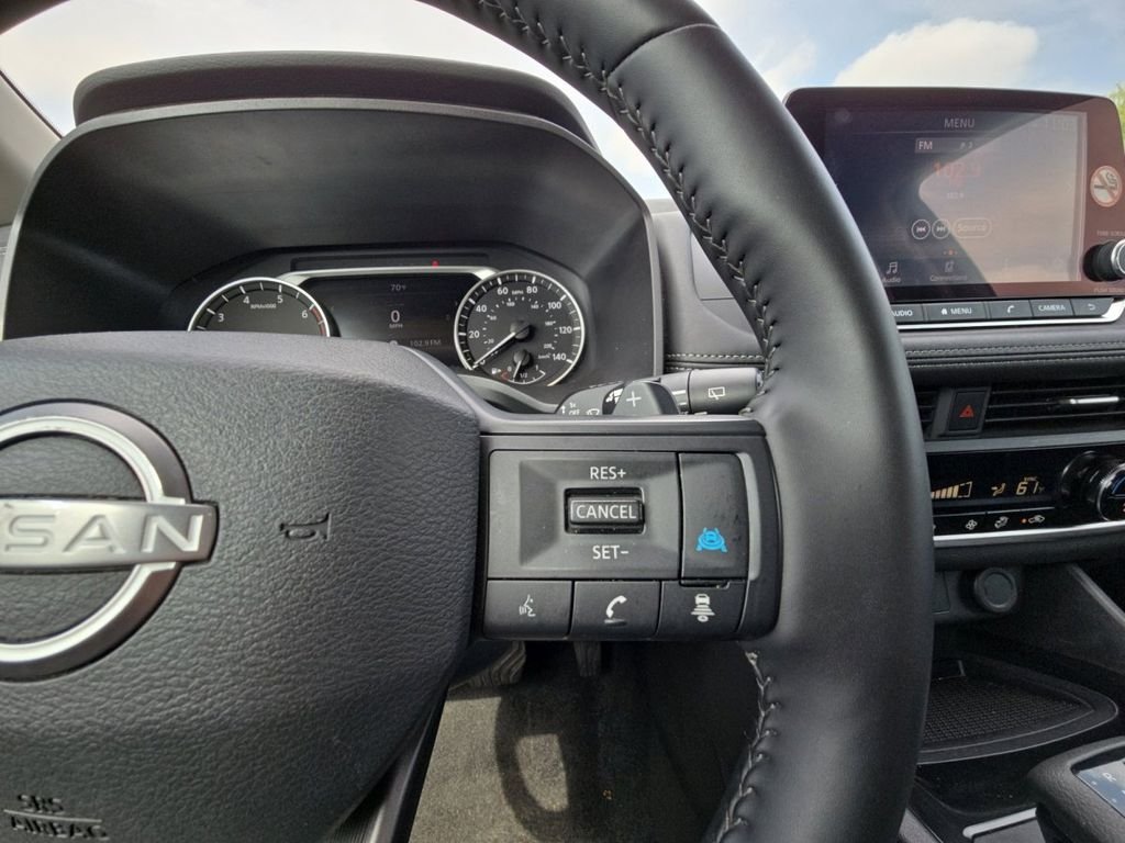 Used 2025 Gray Nissan SV image 12