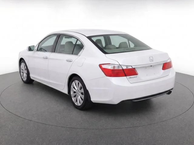 Used 2015  Honda EX-L image 7