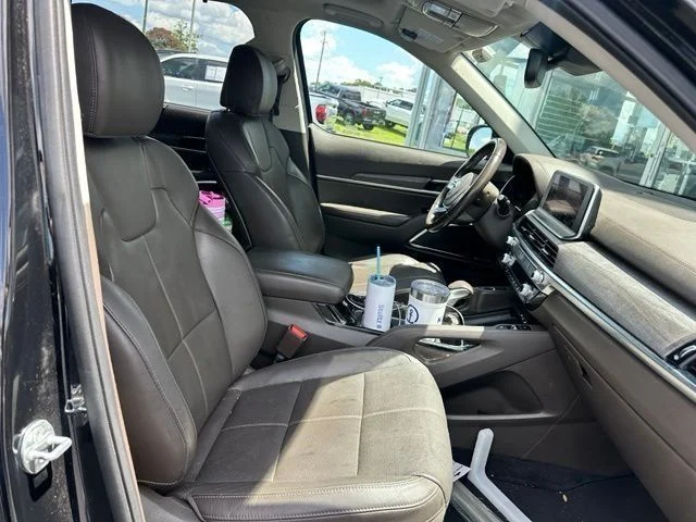 Used 2021 Black Kia SX image 30