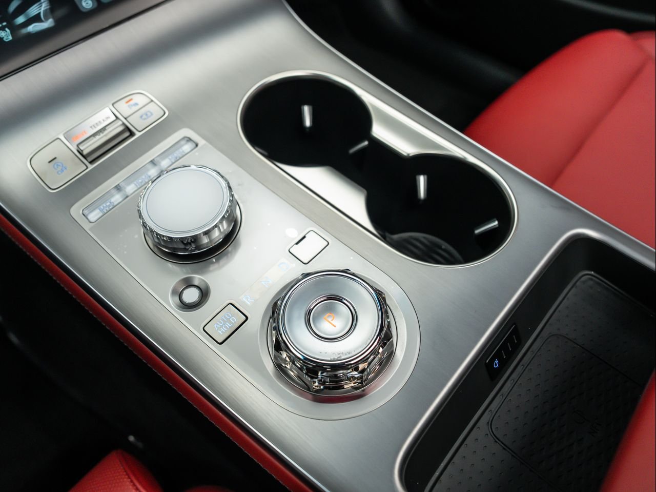 2026 GENESIS GV70 Sport Advanced - Photo 24