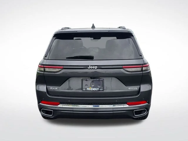 Used 2025 Gray Jeep Overland image 9