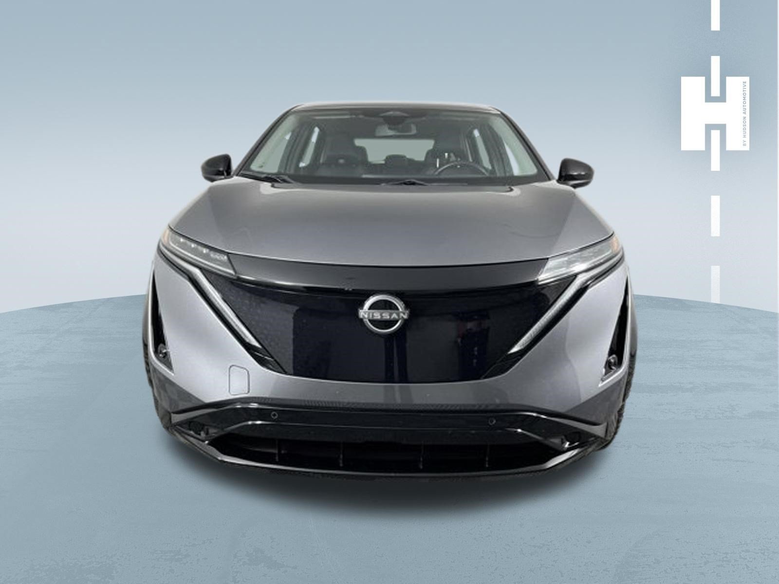 Used 2023 Gun Metallic Nissan ENGAGE image 2