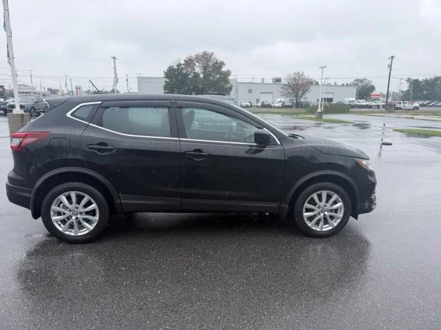 Used 2022 Magnetic Black Pearl Nissan S image 11