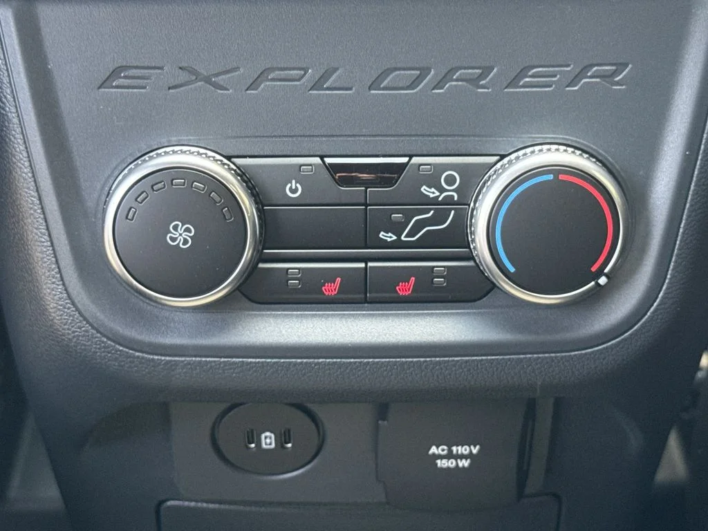 New 2026 White Ford Platinum image 23