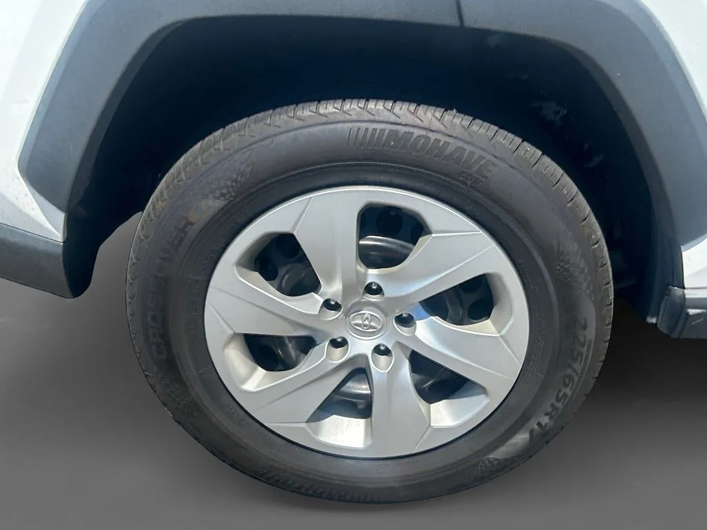 Used 2019 White Toyota LE image 8