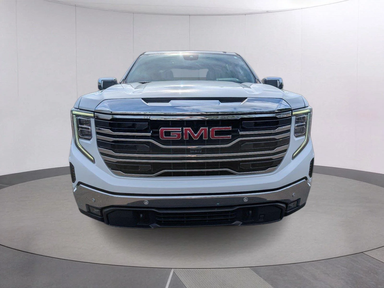 Used 2023 SUMMIT WHITE GMC SLT image 10