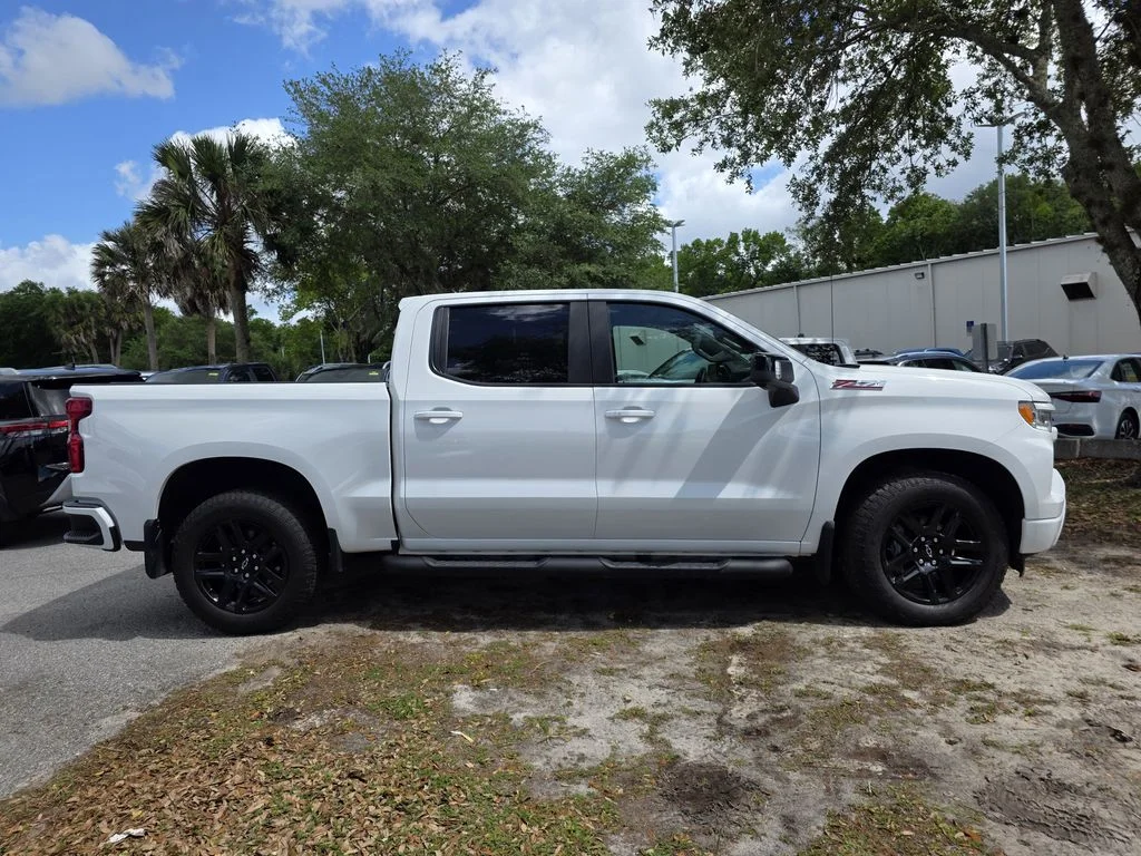 Used 2024 White Chevrolet RST image 2