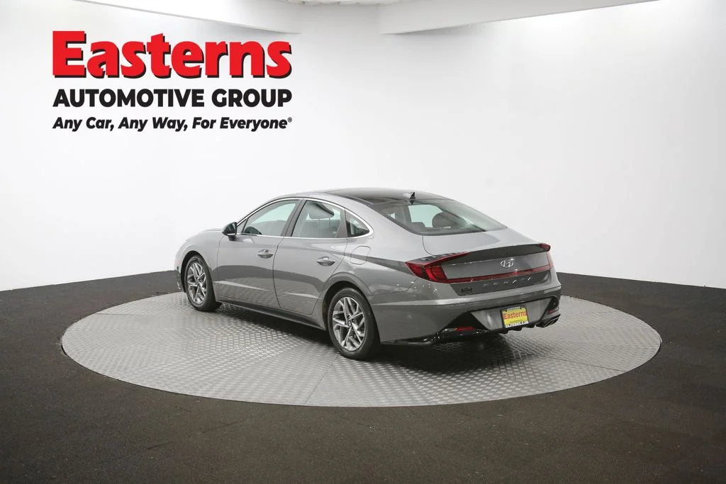 Used 2022 Gray Hyundai SEL image 62