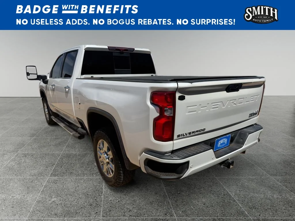 Used 2024 Iridescent Pearl Tricoat Chevrolet High Country image 5