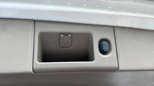 Used 2018 Beige Chevrolet Premier image 44