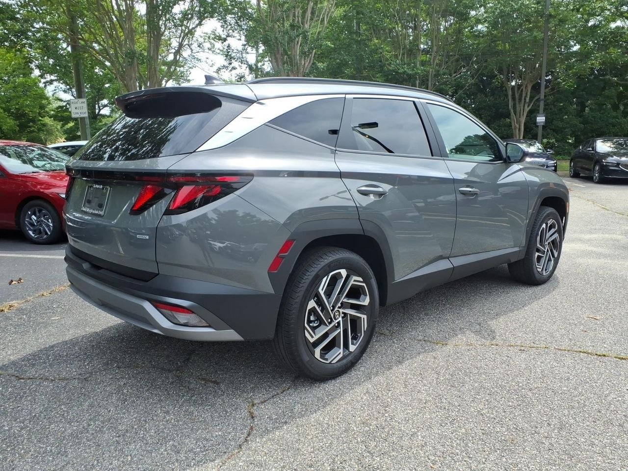 New 2026 Hampton Gray Hyundai SEL Plus AWD image 6
