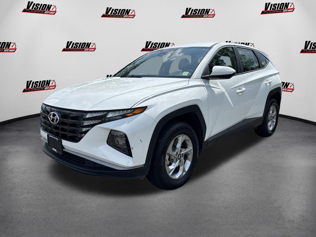 Used 2023 White Hyundai SE image 1
