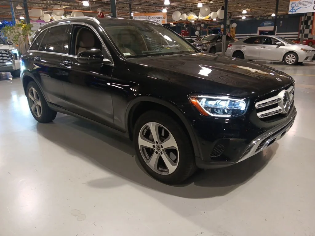 Used 2022 Black Mercedes-Benz GLC 300 image 8