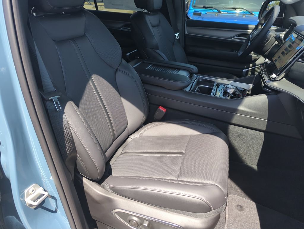 New 2026 Steel Blue Exterior Paint Jeep Limited Altitude image 38