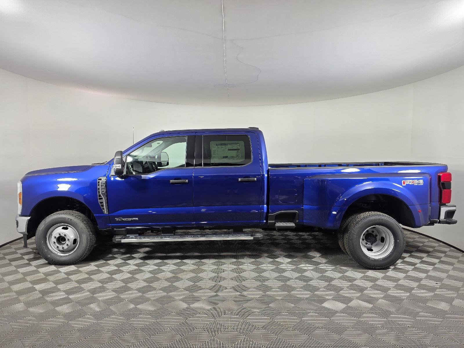 New 2026 Argon Blue Ford XLT image 2