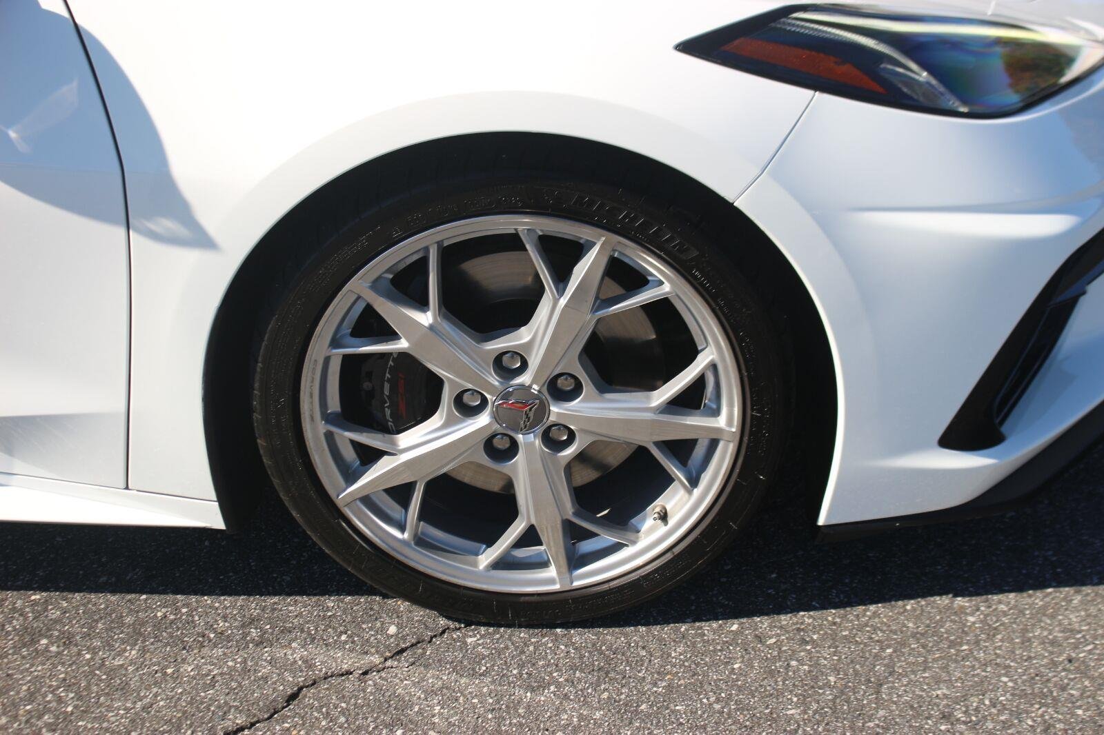 Used 2020 ARCTIC WHITE Chevrolet 2LT image 39