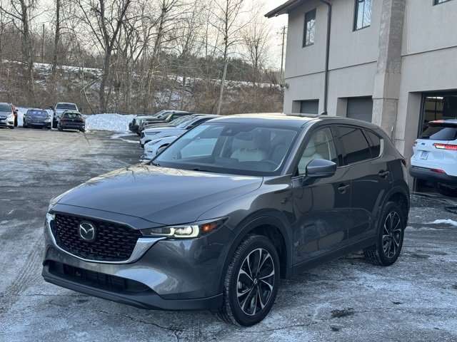2023 Mazda CX-5 S Premium package