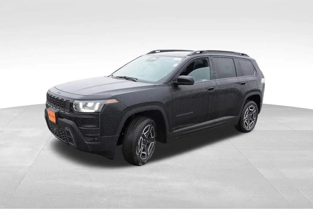 New 2026 Diamond Black Crystal Pearlcoat Jeep Limited image 7