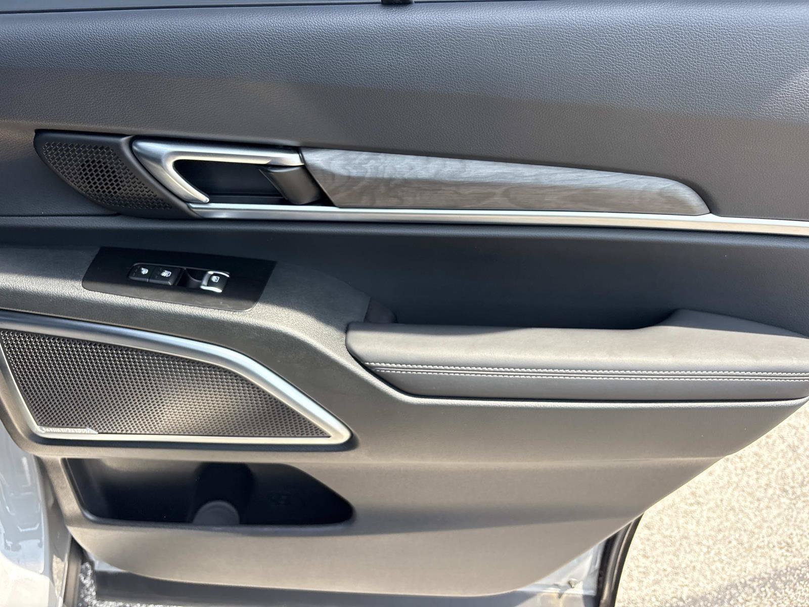Used 2025 Wolf Gray Kia SX-Prestige X-Line image 20