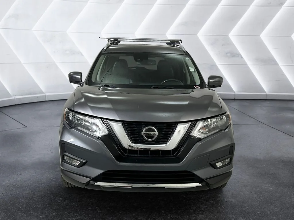 Used 2019 Gray Nissan SL image 2