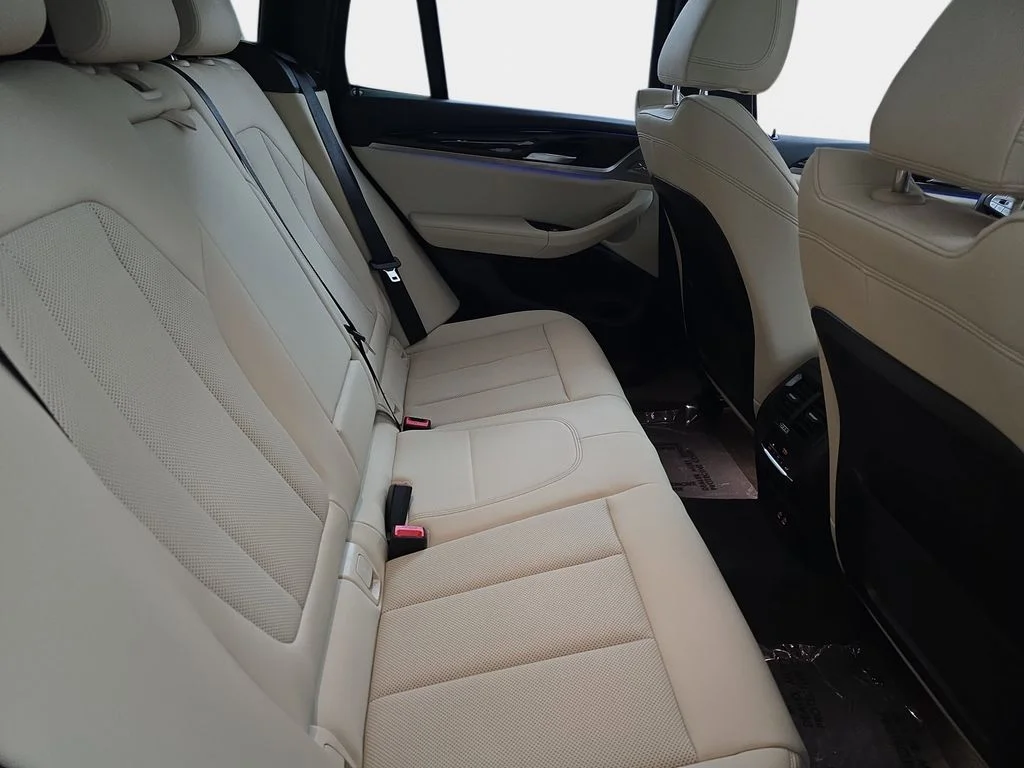 Used 2024 Alpine White BMW xDrive30i image 11