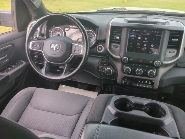 Used 2022 White Ram Big Horn/Lone Star image 30
