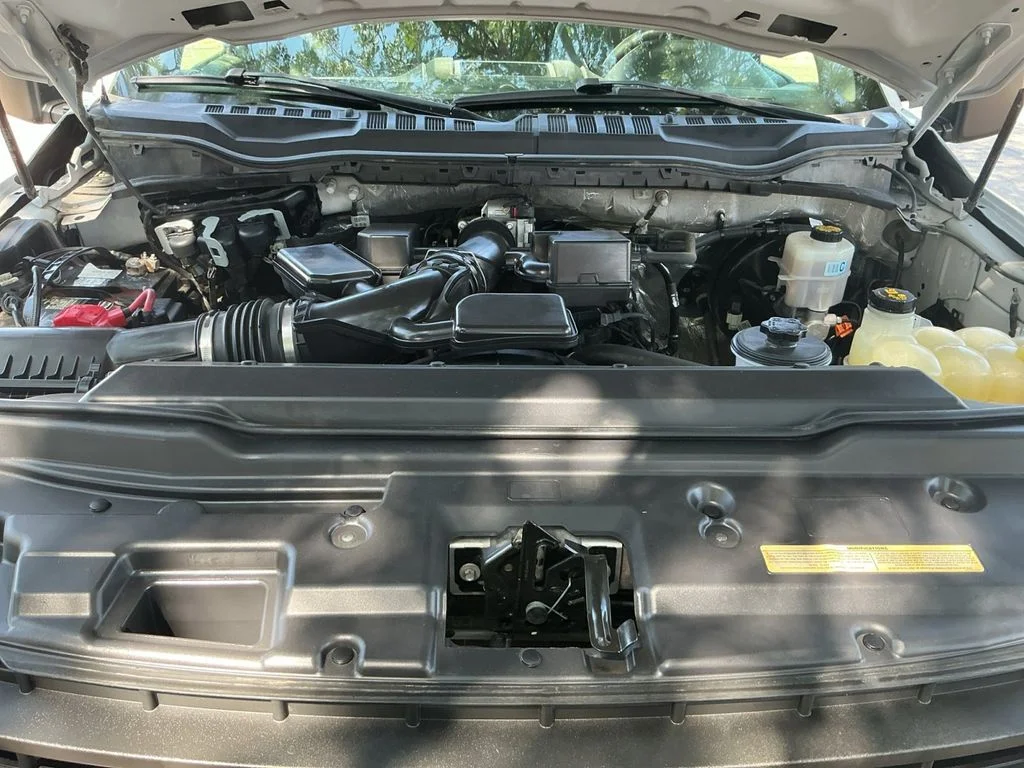 Used 2021 White Ford XL image 28