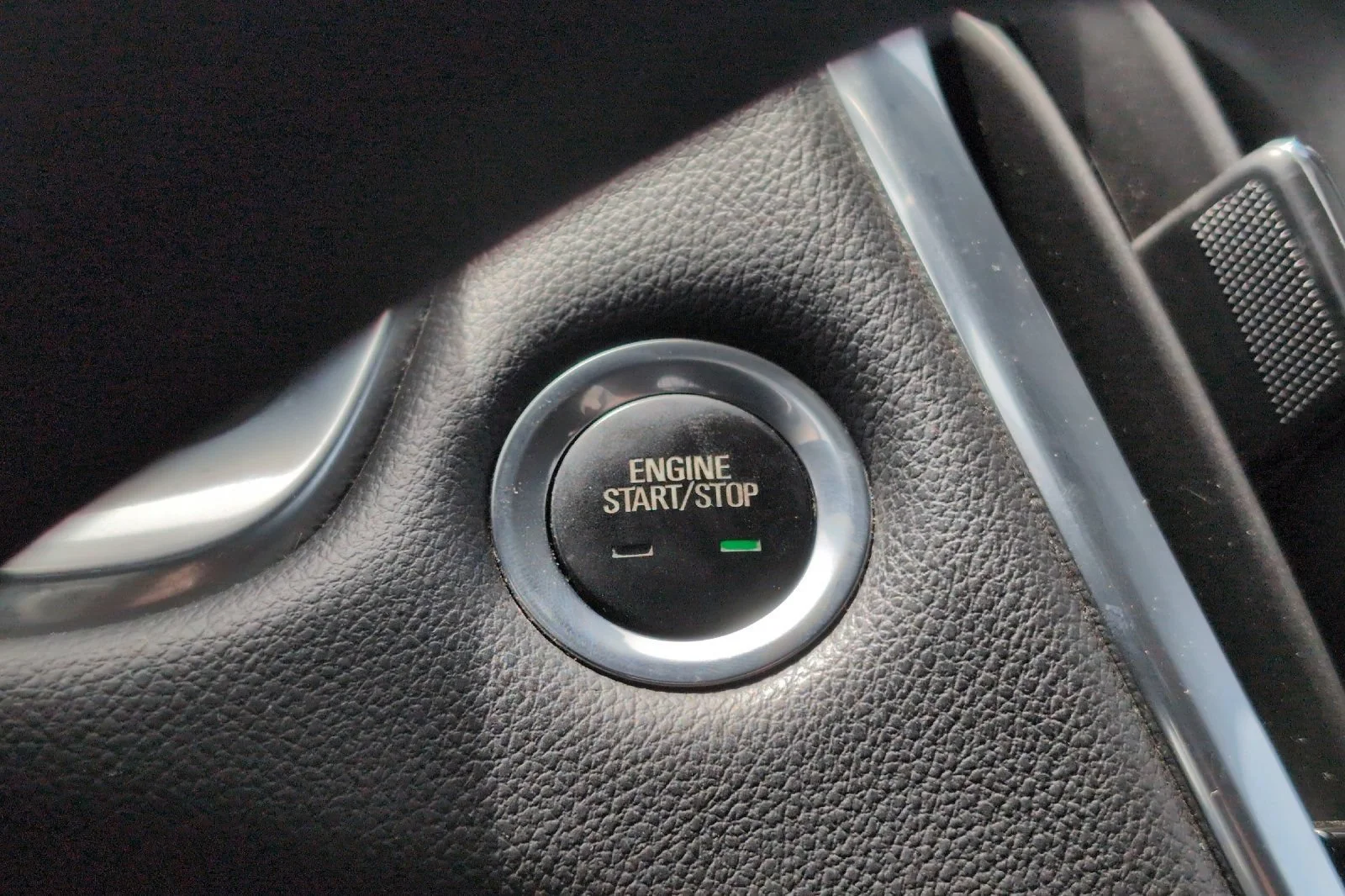 Used 2020 SUMMIT WHITE Chevrolet LS image 24