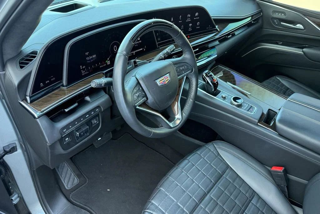 Used 2024 Argent Silver Metallic Cadillac Sport Platinum image 10