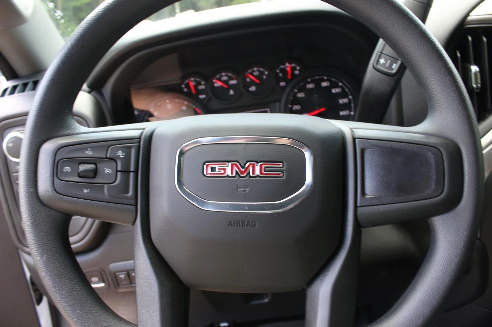 New 2026 Summit White GMC Pro image 18