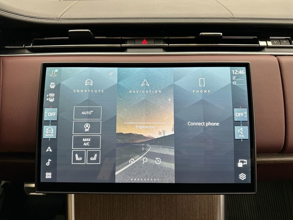 New 2026 Sunset Gold SV Bespoke Ultra Metallic Gloss Land Rover SE image 13