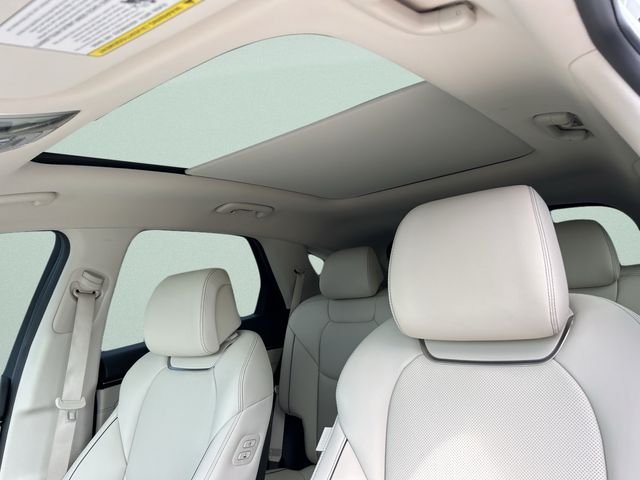 Used 2024 White Genesis 2.5T image 26