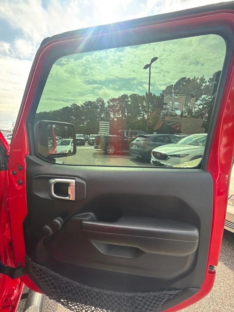 Used 2020 Red Jeep Sport image 22