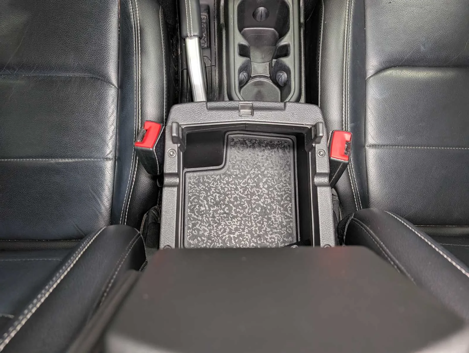 Used 2018 Black Clearcoat Jeep Sahara image 15