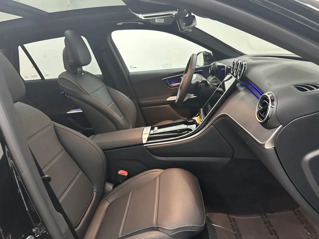 New 2027 Black Mercedes-Benz GLC 300 image 25
