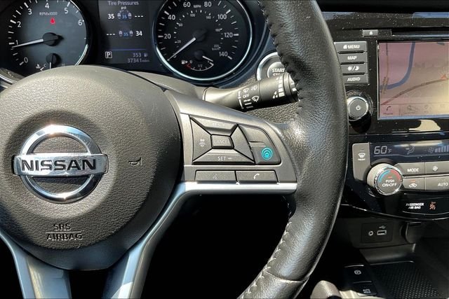 Used 2022 Gray Nissan SL image 14