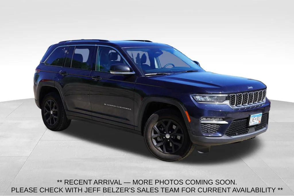 Used 2024 Midnight Sky Jeep Limited image 1