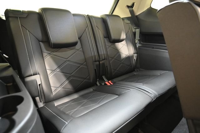 New 2026 Black Volkswagen 2.0T SE image 27