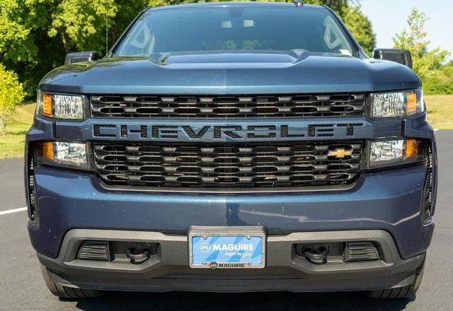 Used 2019 Blue Chevrolet Custom image 3