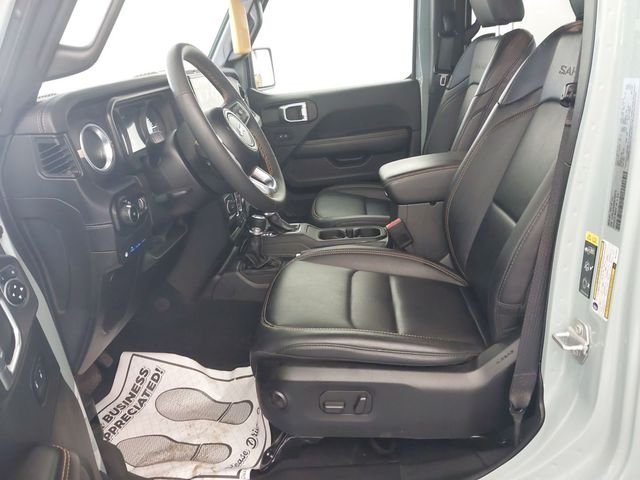 Used 2024  Jeep Sahara 4xe image 3