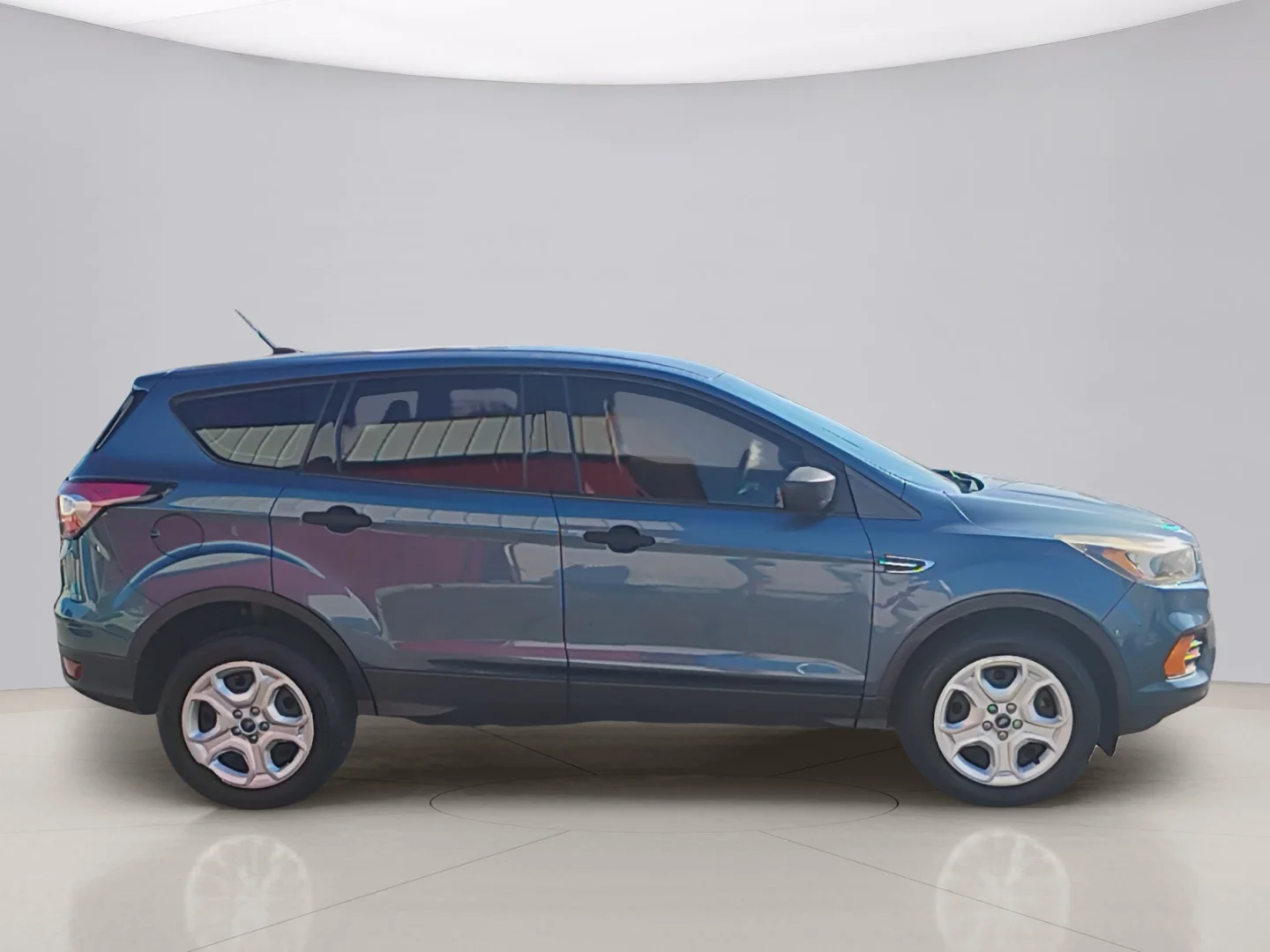 Used 2018 Blue Ford S FWD image 4