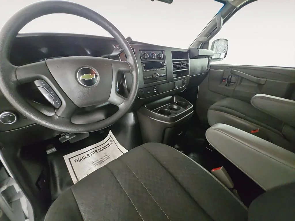 Used 2024 Summit White Chevrolet WT image 10