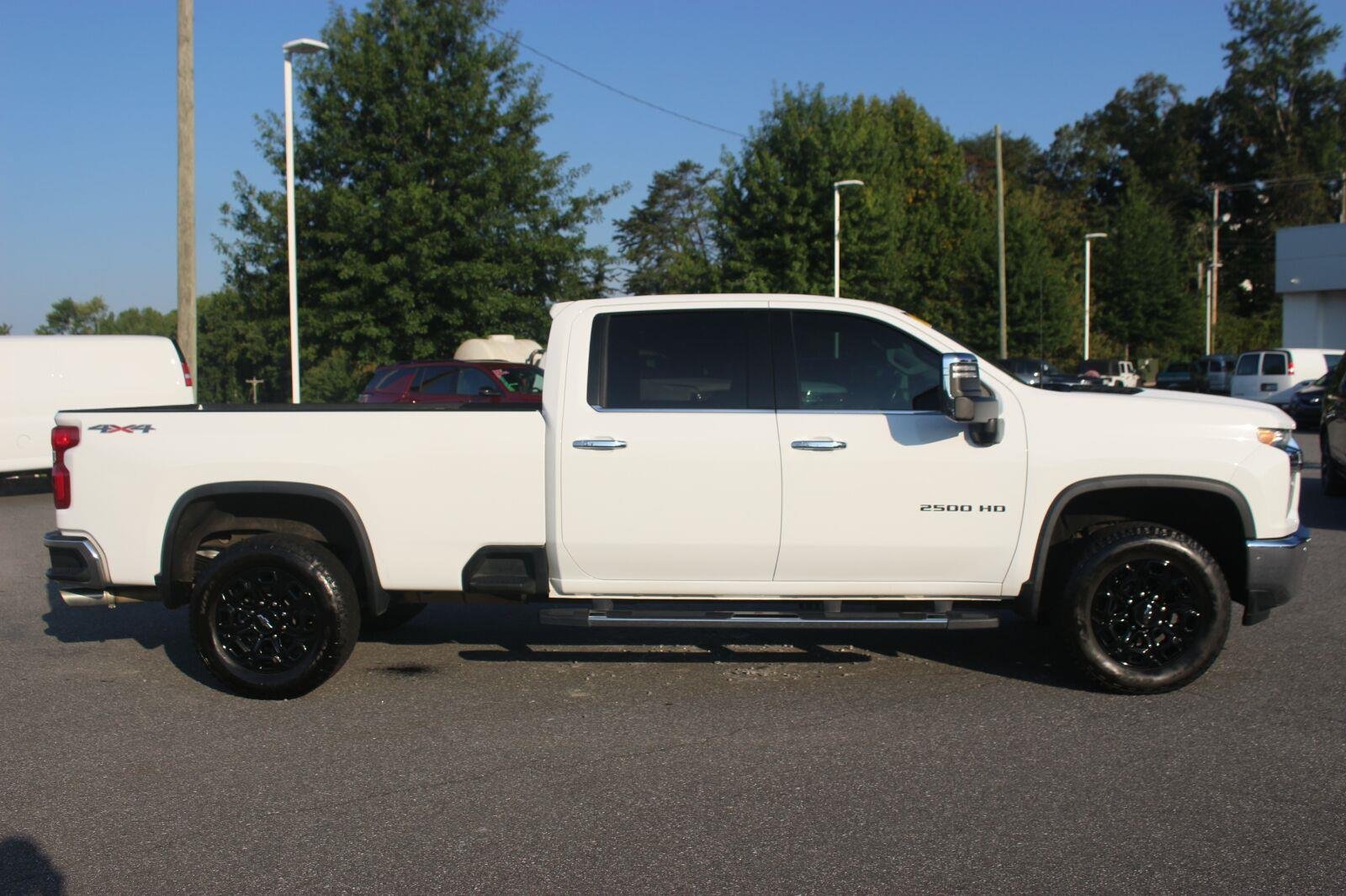 Used 2020 SUMMIT WHITE Chevrolet LTZ image 8