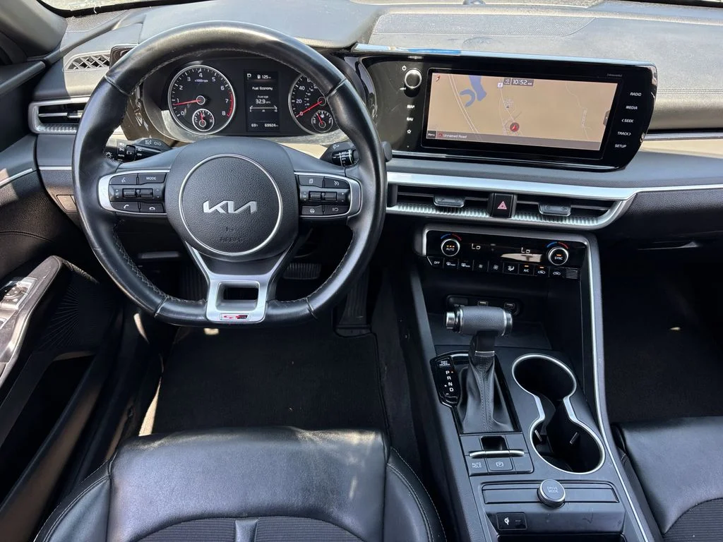Used 2022 Black Kia GT-Line image 3
