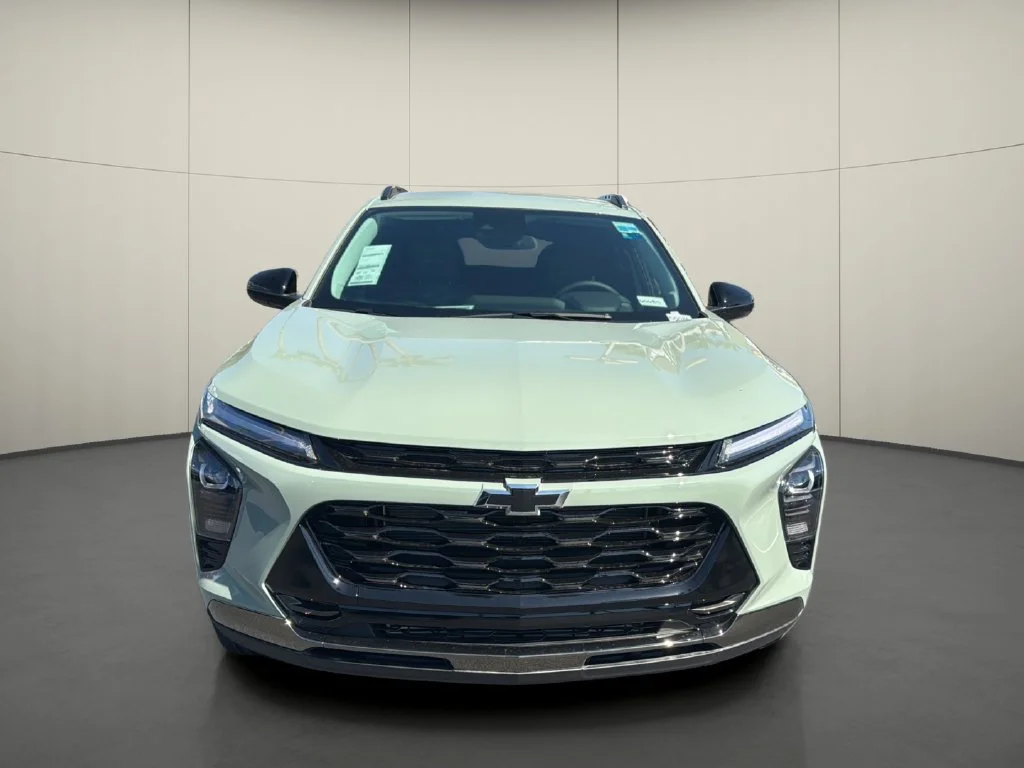 New 2026 Cacti Green Chevrolet ACTIV image 2
