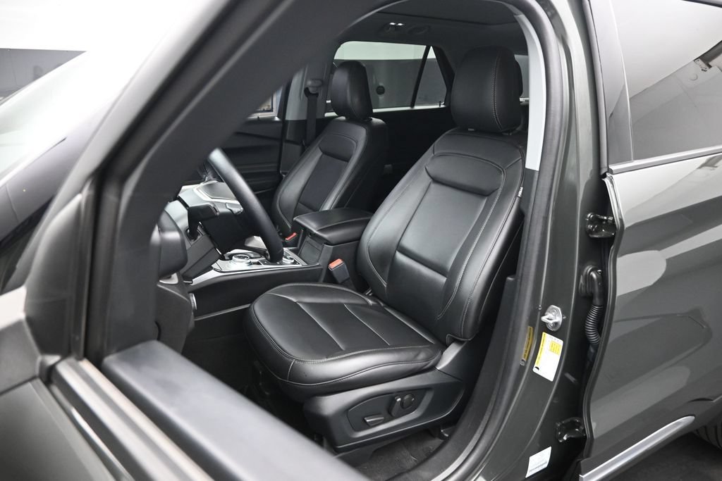 Certified Used 2023 Green Ford XLT image 8