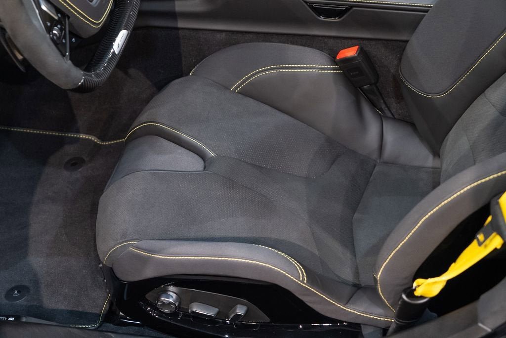 Used 2025 Black Chevrolet Z06 image 20