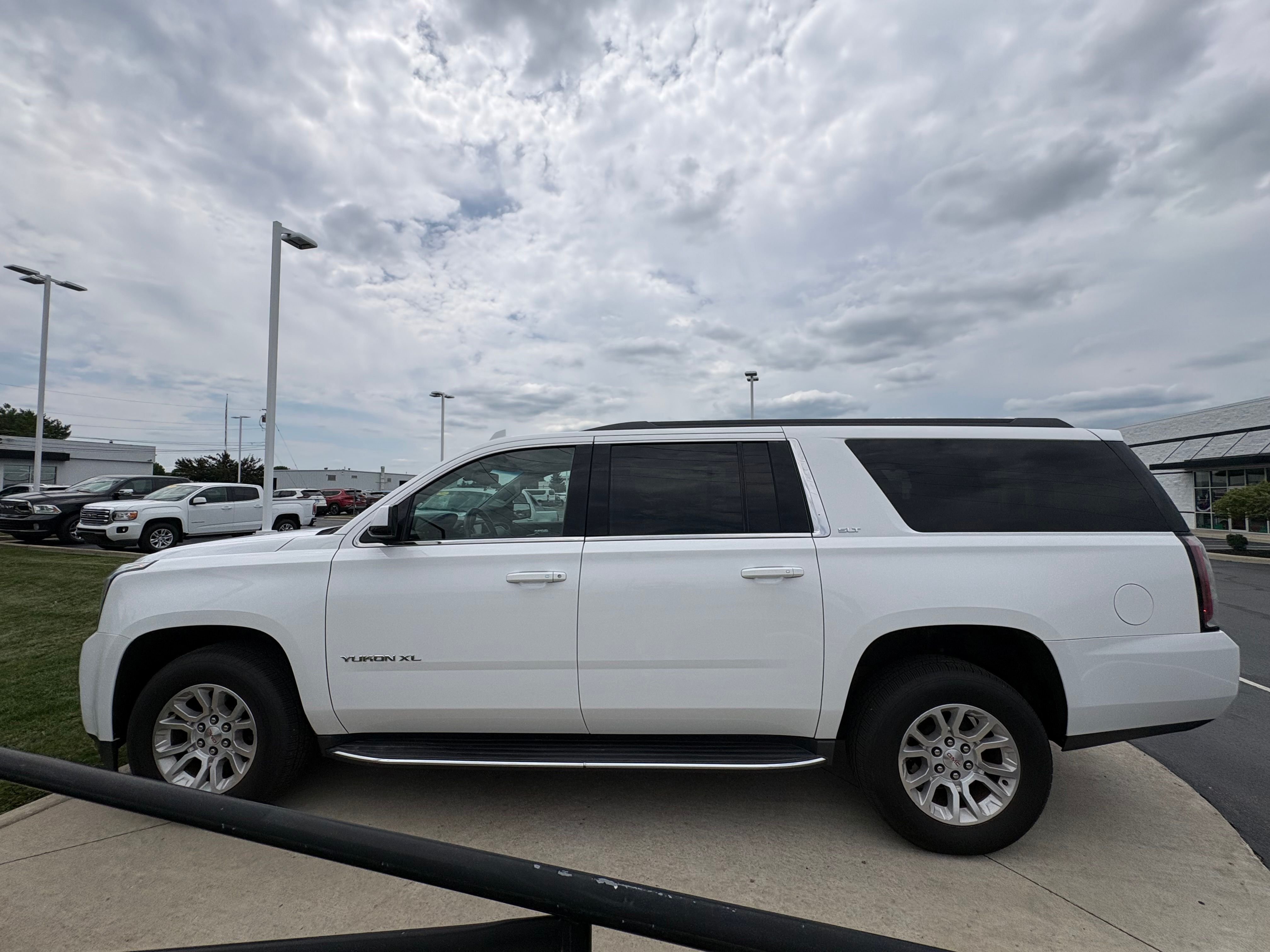Used 2018 Summit White GMC SLT image 4